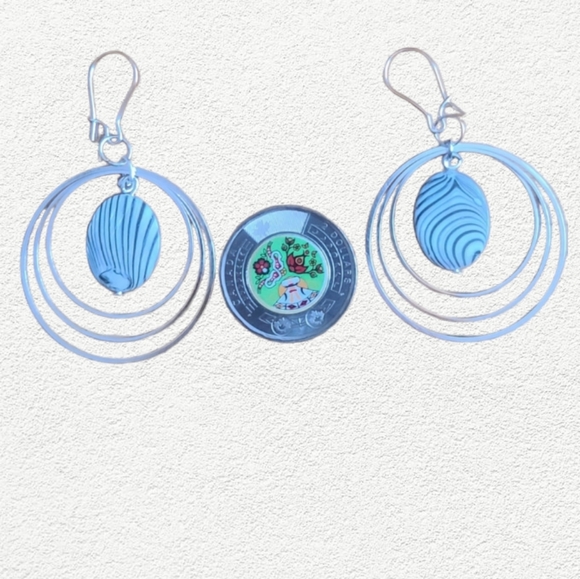 Black and White Shell Hoop Earrings - Picture 1 of 6